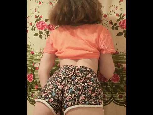 ❤️ Szexi fiatal csaj vetkőzteti le a rövidnadrágját a kamera előtt. ️ Porno at hu.playcrot69.top ❌❤
